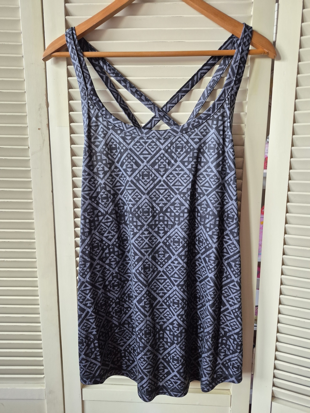 exertek NWT Women's Crisscross Back Tank Top Size Large
